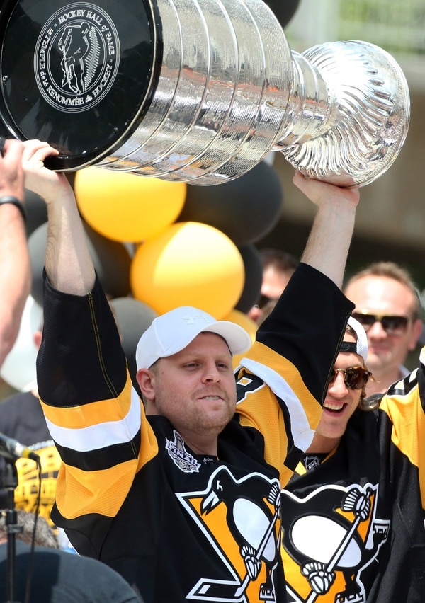 Phil Kessel, troll god, will host his day with the Stanley ...